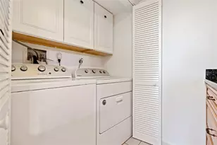 5700 Mariner St, Tampa, FL 33609 - Photo 16