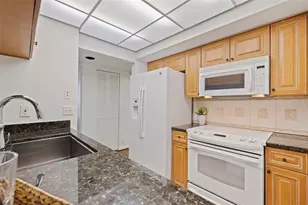 5700 Mariner St, Tampa, FL 33609 - Photo 12