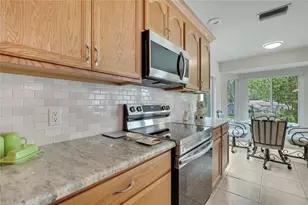2356 Rolling View Dr, Spring Hill, FL 34606 - Photo 12