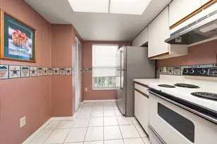 330 Promenade Dr, Dunedin, FL 34698 - Photo 8