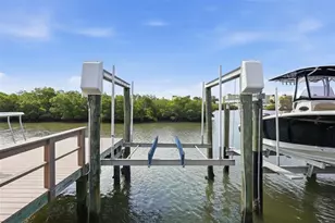 280 Boca Ciega Point Blvd S, Saint Petersburg, FL 33708 - Photo 22