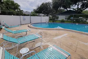 7249 Parkside Villas Dr N, Saint Petersburg, FL 33709 - Photo 38