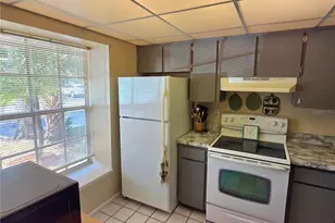 7249 Parkside Villas Dr N, Saint Petersburg, FL 33709 - Photo 8