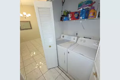 7249 Parkside Villas Drive N, Saint Petersburg, FL 33709 - Photo 24