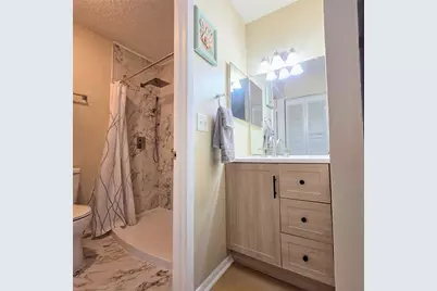7249 Parkside Villas Drive N, Saint Petersburg, FL 33709 - Photo 30