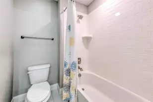 911 Seagrape Dr, Ruskin, FL 33570 - Photo 34