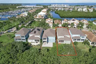 911 Seagrape Dr, Ruskin, FL 33570 - Photo 2