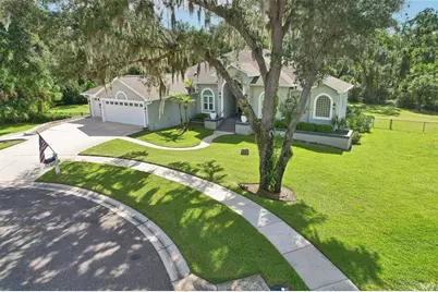 5207 Merion Rd, Valrico, FL 33596 - Photo 2