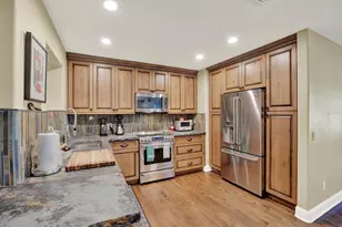 302 Belle Terre Ave, Temple Terrace, FL 33617 - Photo 10