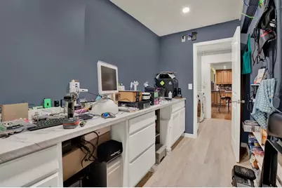 302 Belle Terre Avenue, Temple Terrace, FL 33617 - Photo 22