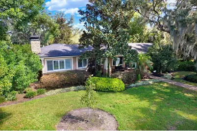 302 Belle Terre Avenue, Temple Terrace, FL 33617 - Photo 2