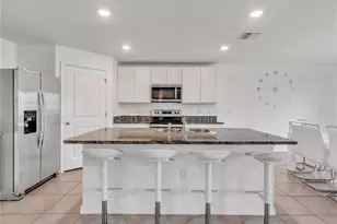16762 Sunburst Lake St, Wimauma, FL 33598 - Photo 6