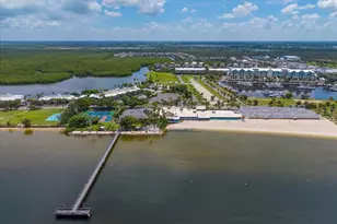 817 B Bahia Del Sol Dr, Ruskin, FL 33570 - Photo 34