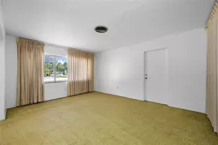 5000 9th Ave N, Saint Petersburg, FL 33710 - Photo 14