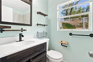2002 E Hamilton Ave, Tampa, FL 33610 - Photo 16