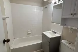 5135 39th Ave N, Saint Petersburg, FL 33709 - Photo 8