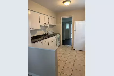 5135 39th Avenue N, Saint Petersburg, FL 33709 - Photo 4