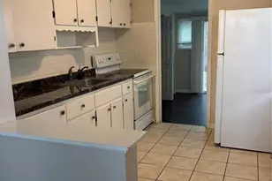 5135 39th Ave N, Saint Petersburg, FL 33709 - Photo 4