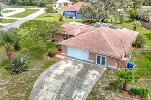 12257 Genter Dr, Spring Hill, FL 34609 - Photo 6