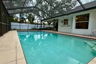 13322 Jay Ct, Spring Hill, FL 34609 - Photo 2