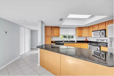 1818 Lillian Avenue, Tarpon Springs, FL 34689 - Photo 4