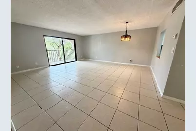 105 4th Avenue NE #302, Saint Petersburg, FL 33701 - Photo 2