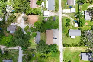 5222 Bogdonoff Dr, Seffner, FL 33584 - Photo 14