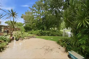 12151 76th St, Largo, FL 33773 - Photo 28