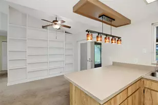 12151 76th St, Largo, FL 33773 - Photo 8