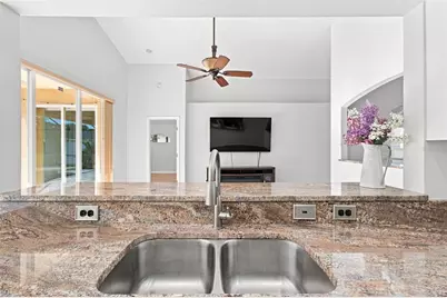 6637 Thackston Drive, Riverview, FL 33578 - Photo 14