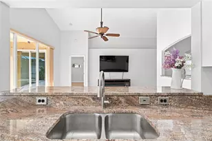 6637 Thackston Dr, Riverview, FL 33578 - Photo 14