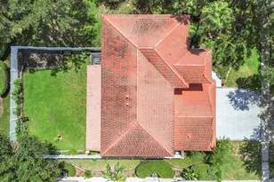 10212 Garden Alcove Dr, Tampa, FL 33647 - Photo 6