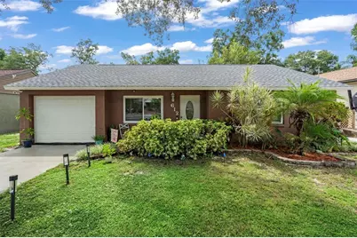 612 E Spruce Street, Tarpon Springs, FL 34689 - Photo 1