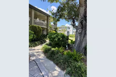 450 32nd Ave N #107W, Saint Petersburg, FL 33704 - Photo 6