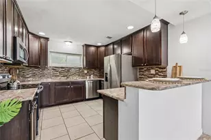 37913 Wicklow Ave, Zephyrhills, FL 33541 - Photo 10