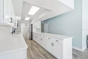 1811 49th Street N, Saint Petersburg, FL 33710 - Photo 6