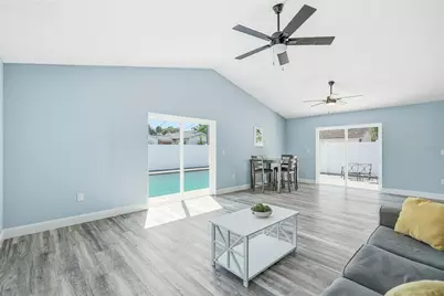 1811 49th Street N, Saint Petersburg, FL 33710 - Photo 16