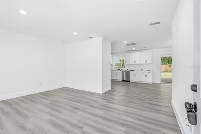 5300 Tower Street, Dade City, FL 33523 - Photo 2