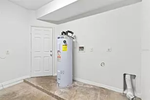 8574 Trail Wind Dr, Tampa, FL 33647 - Photo 24