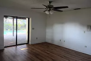 9302 W Norfolk St, Tampa, FL 33615 - Photo 10