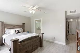 2621 Cove Cay Dr, Clearwater, FL 33760 - Photo 22