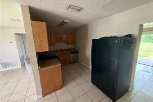 912 Skyview Dr, Brandon, FL 33510 - Photo 4
