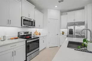 10499 Gable Dig Loop, San Antonio, FL 33576 - Photo 14