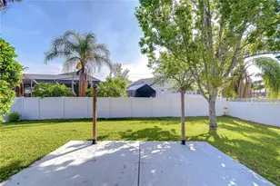 6716 Bluff Meadow Ct, Wesley Chapel, FL 33545 - Photo 6