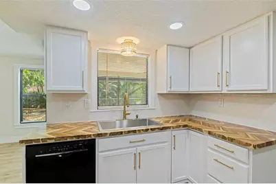 1671 Castlewood Lane, Palm Harbor, FL 34683 - Photo 8