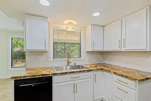 1671 Castlewood Ln, Palm Harbor, FL 34683 - Photo 8