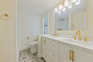 1671 Castlewood Ln, Palm Harbor, FL 34683 - Photo 24