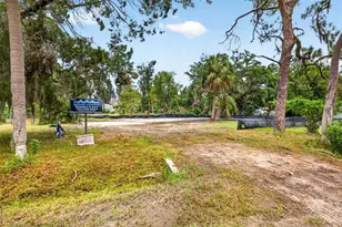 409 1st Ave NW, Ruskin, FL 33570 - Photo 1