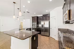 6706 Riverside Bluffs Dr, Riverview, FL 33578 - Photo 2