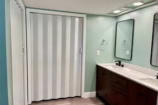13001 Arborview Pl, Tampa, FL 33618 - Photo 34